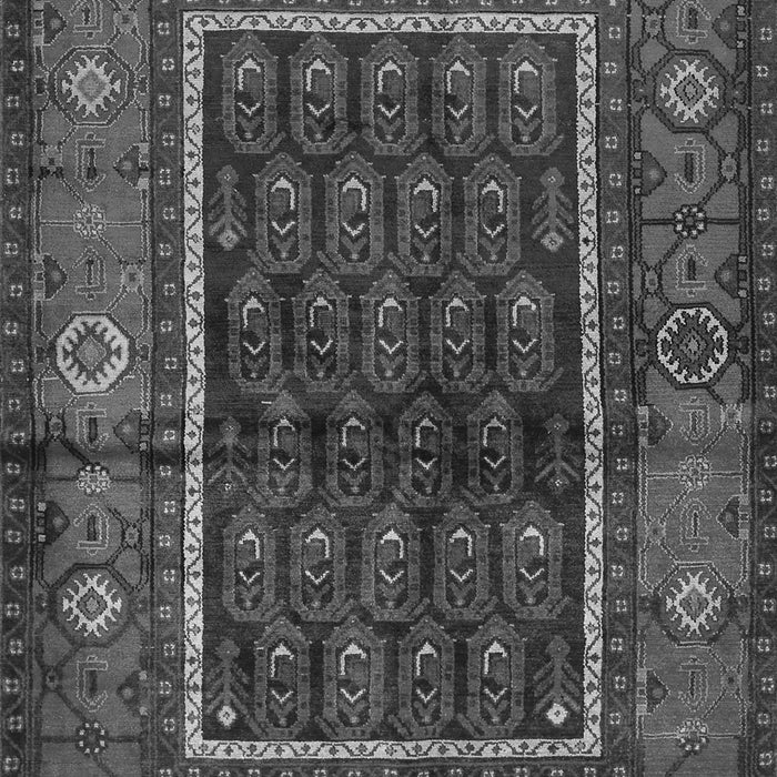 Serging Thickness of Machine Washable Persian Gray Traditional Rug, wshtr557gry