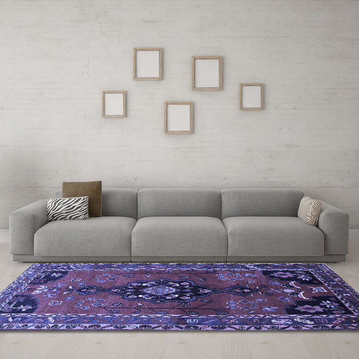 Machine Washable Persian Blue Traditional Rug in a Living Room, wshtr559blu