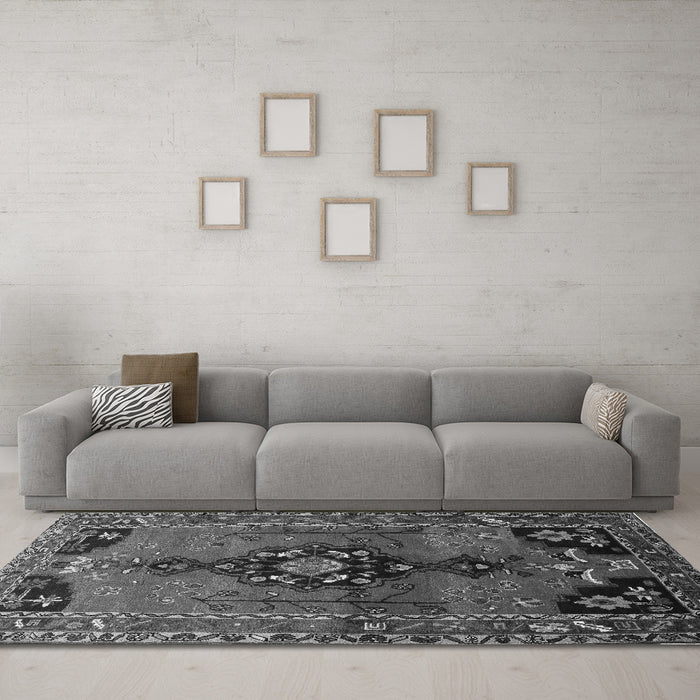 Machine Washable Persian Gray Traditional Rug in a Living Room,, wshtr559gry