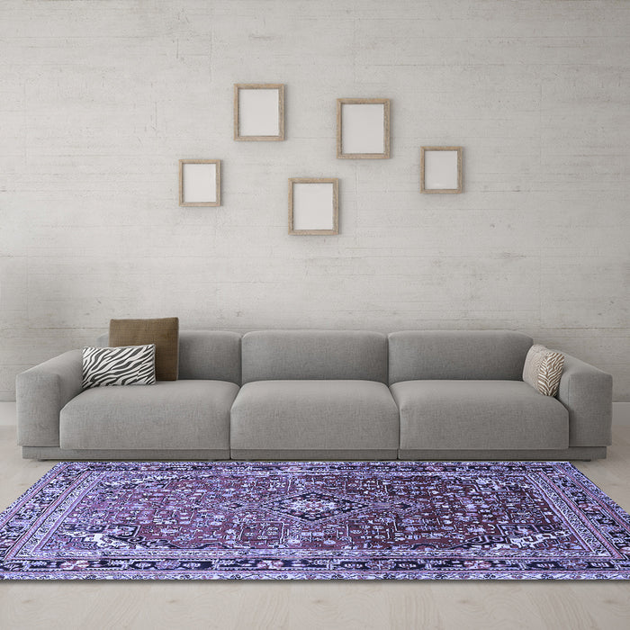 Machine Washable Persian Blue Traditional Rug in a Living Room, wshtr560blu