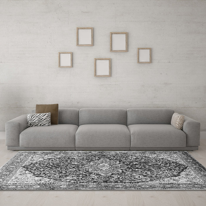 Machine Washable Medallion Gray Traditional Rug in a Living Room,, wshtr563gry