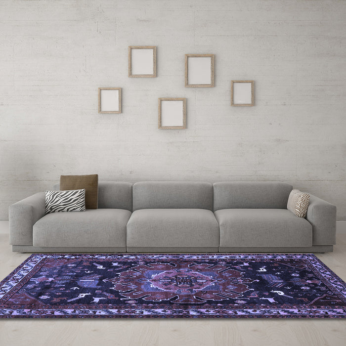 Machine Washable Persian Blue Traditional Rug in a Living Room, wshtr564blu
