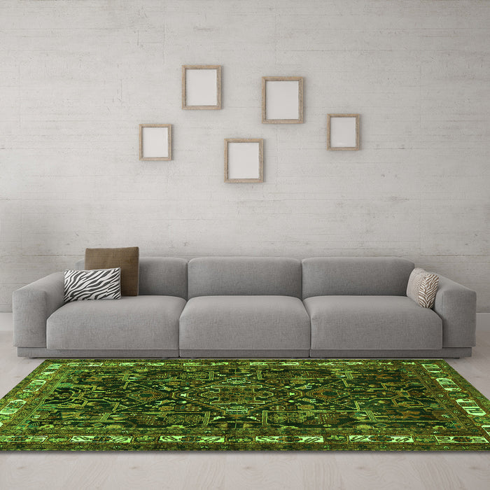 Machine Washable Animal Green Traditional Area Rugs in a Living Room,, wshtr565grn