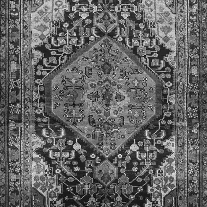 Serging Thickness of Machine Washable Persian Gray Traditional Rug, wshtr566gry