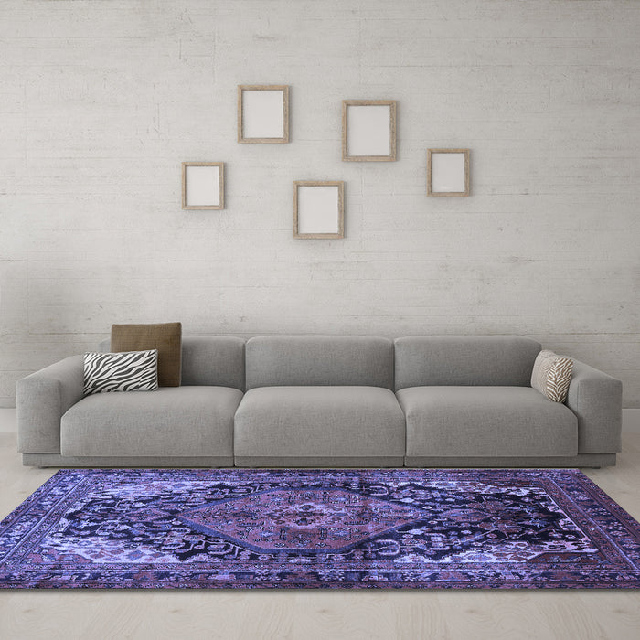 Machine Washable Persian Blue Traditional Rug in a Living Room, wshtr566blu