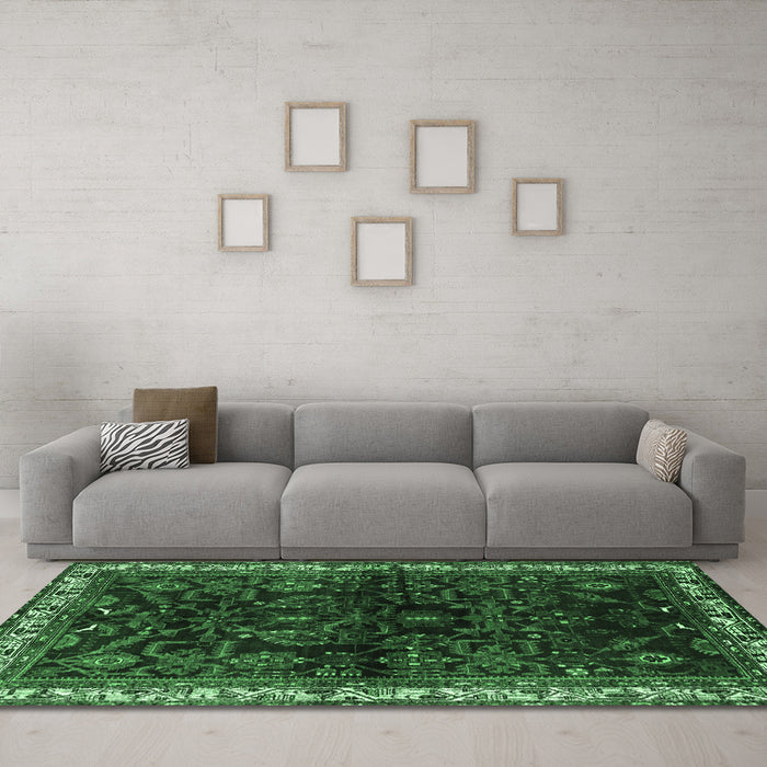 Machine Washable Persian Emerald Green Traditional Area Rugs in a Living Room,, wshtr567emgrn