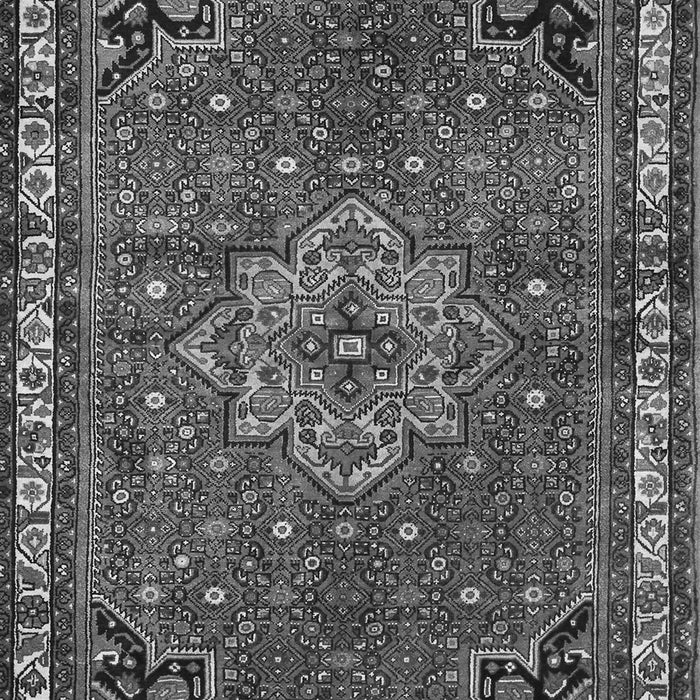 Serging Thickness of Machine Washable Persian Gray Traditional Rug, wshtr571gry