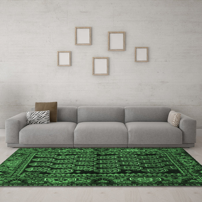 Machine Washable Persian Emerald Green Traditional Area Rugs in a Living Room,, wshtr575emgrn