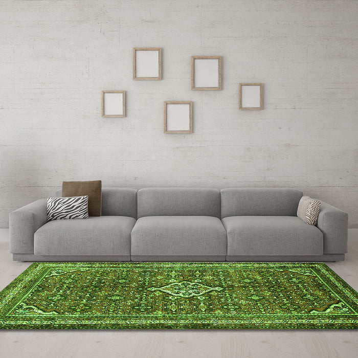 Machine Washable Persian Green Traditional Area Rugs in a Living Room,, wshtr577grn