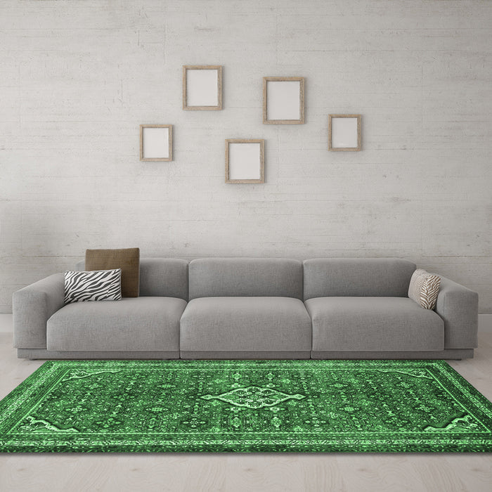Machine Washable Persian Emerald Green Traditional Area Rugs in a Living Room,, wshtr577emgrn