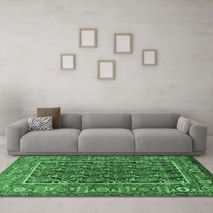 Machine Washable Persian Emerald Green Traditional Area Rugs in a Living Room,, wshtr578emgrn
