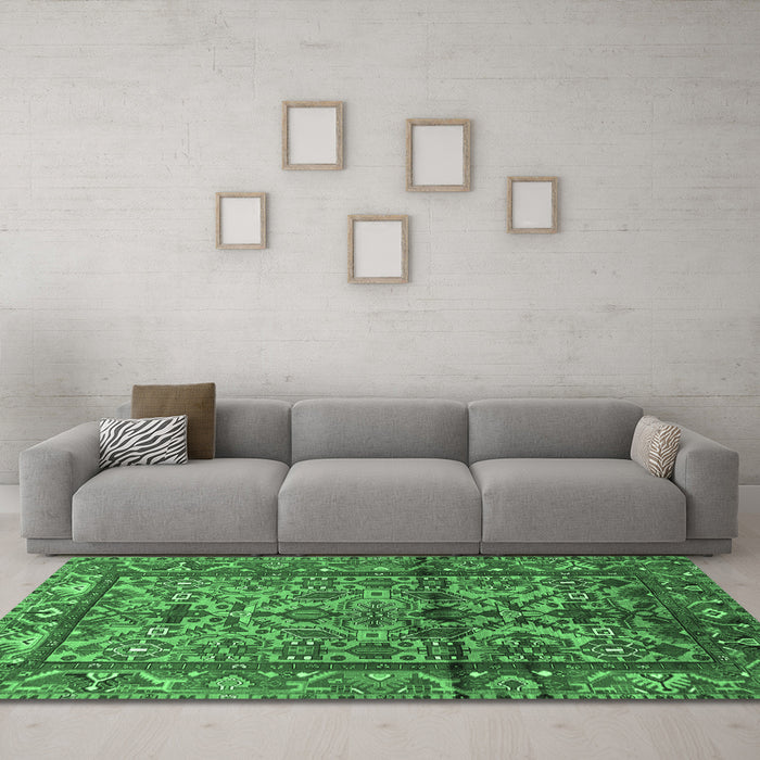 Machine Washable Persian Emerald Green Traditional Area Rugs in a Living Room,, wshtr579emgrn