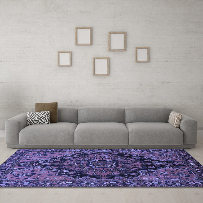 Machine Washable Persian Blue Traditional Rug in a Living Room, wshtr580blu