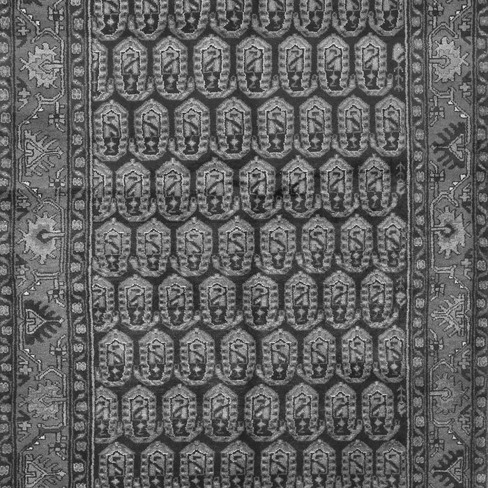 Serging Thickness of Machine Washable Persian Gray Traditional Rug, wshtr587gry