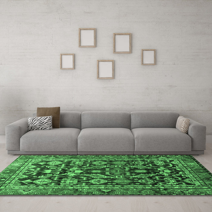 Machine Washable Persian Emerald Green Traditional Area Rugs in a Living Room,, wshtr588emgrn