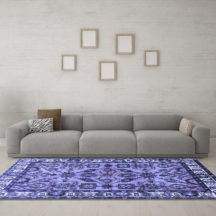 Machine Washable Persian Blue Traditional Rug in a Living Room, wshtr590blu