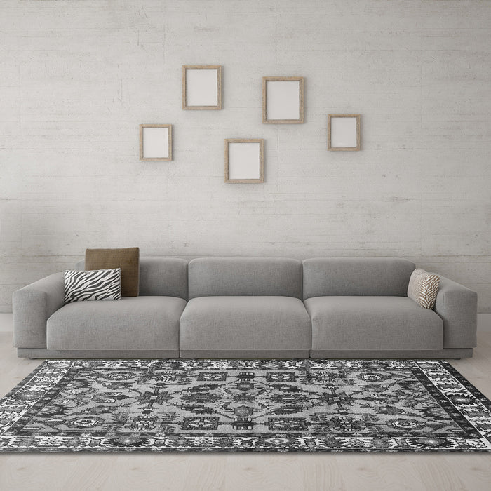 Machine Washable Persian Gray Traditional Rug in a Living Room,, wshtr590gry