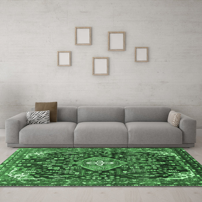 Machine Washable Persian Emerald Green Traditional Area Rugs in a Living Room,, wshtr591emgrn