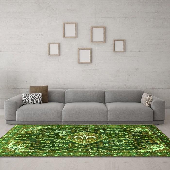Machine Washable Persian Green Traditional Area Rugs in a Living Room,, wshtr591grn