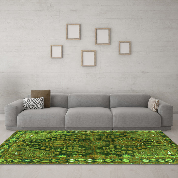 Machine Washable Persian Green Traditional Area Rugs in a Living Room,, wshtr592grn