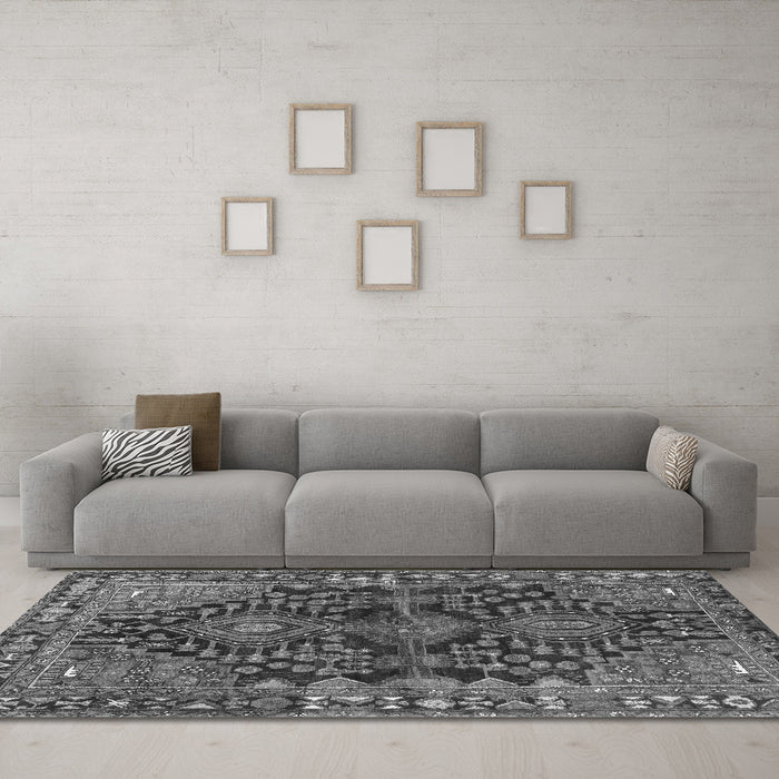 Machine Washable Persian Gray Traditional Rug in a Living Room,, wshtr592gry