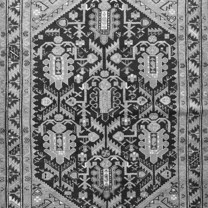 Serging Thickness of Machine Washable Persian Gray Traditional Rug, wshtr593gry