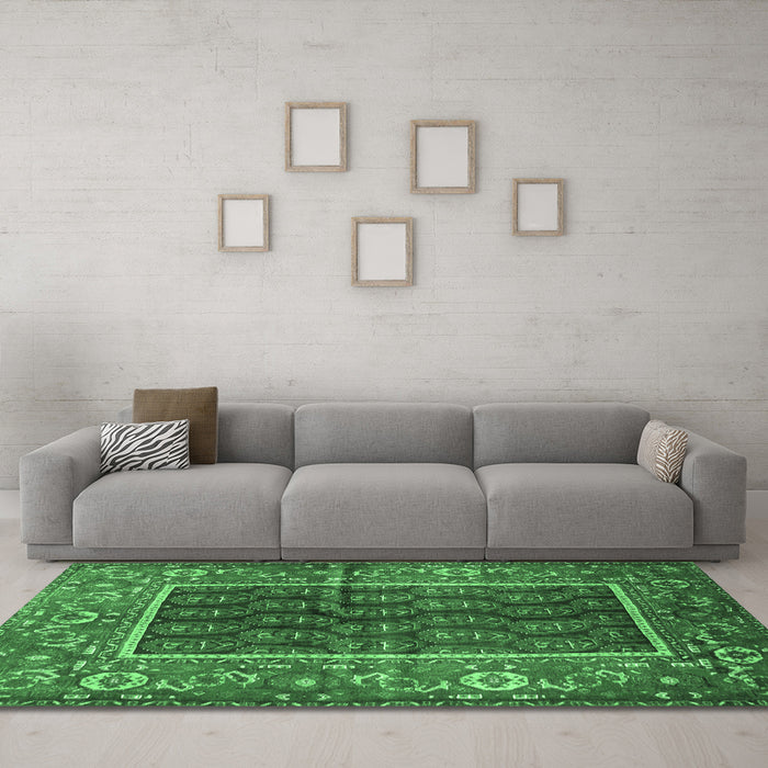 Machine Washable Persian Emerald Green Traditional Area Rugs in a Living Room,, wshtr595emgrn