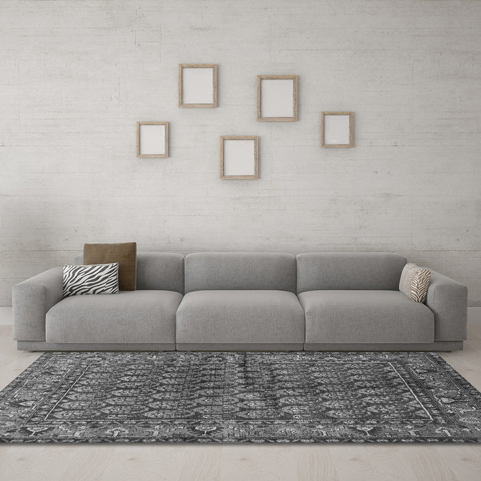 Machine Washable Persian Gray Traditional Rug in a Living Room,, wshtr597gry