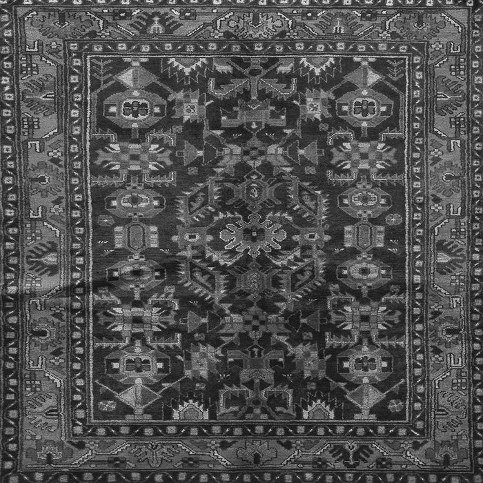 Round Machine Washable Persian Gray Traditional Rug, wshtr598gry