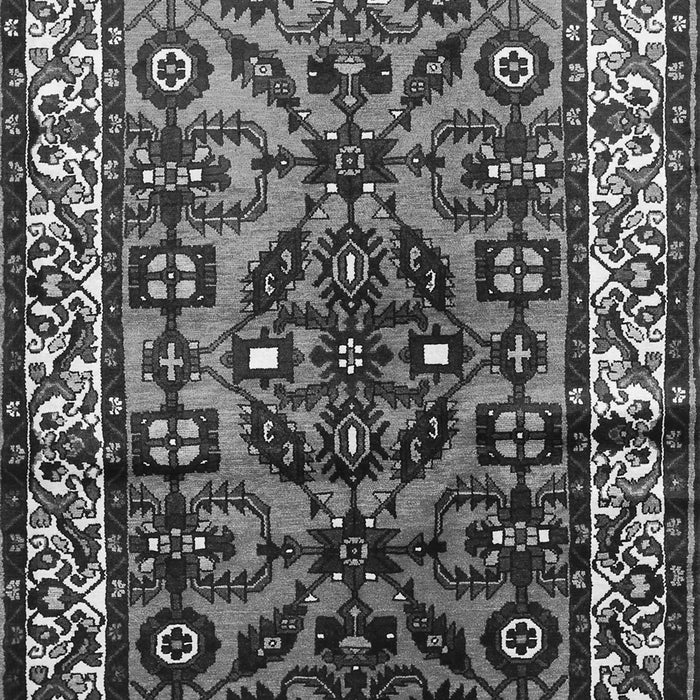 Serging Thickness of Machine Washable Persian Gray Traditional Rug, wshtr599gry
