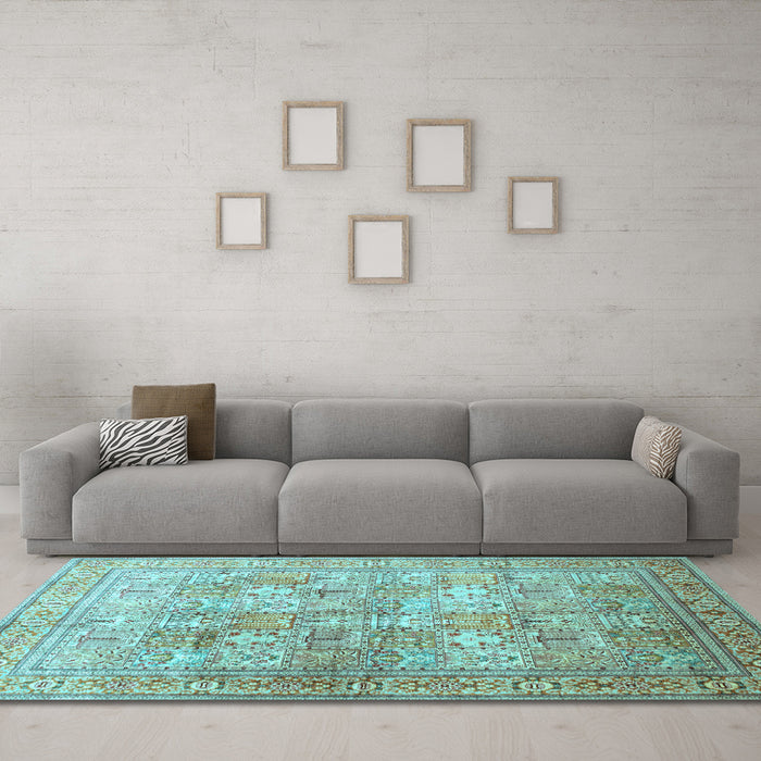 Machine Washable Persian Light Blue Traditional Rug in a Living Room, wshtr59lblu