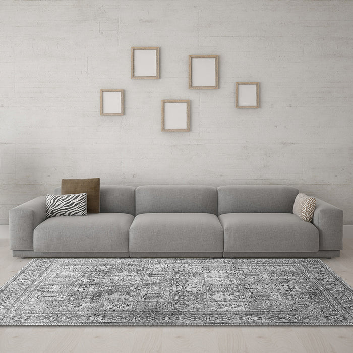 Machine Washable Persian Gray Traditional Rug in a Living Room,, wshtr59gry