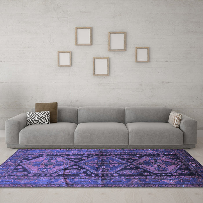Machine Washable Persian Blue Traditional Rug in a Living Room, wshtr600blu