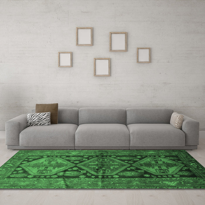 Machine Washable Persian Emerald Green Traditional Area Rugs in a Living Room,, wshtr600emgrn