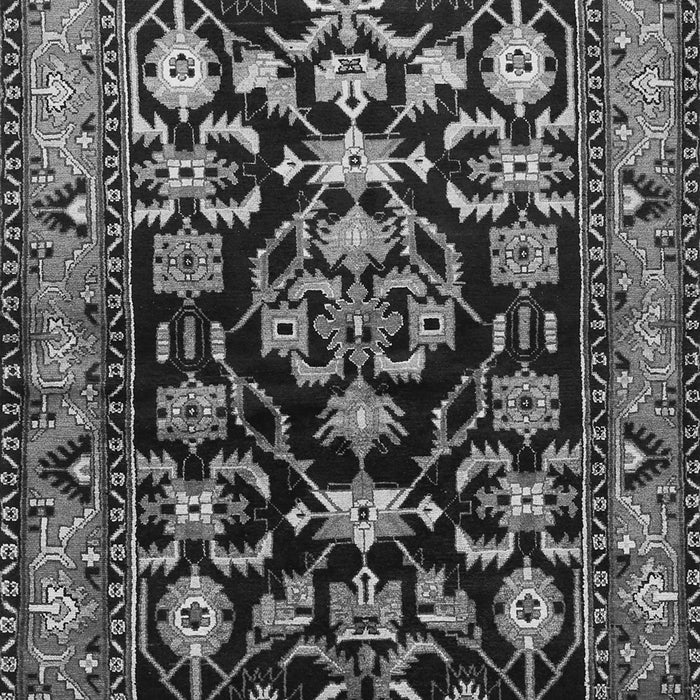 Serging Thickness of Machine Washable Persian Gray Traditional Rug, wshtr601gry