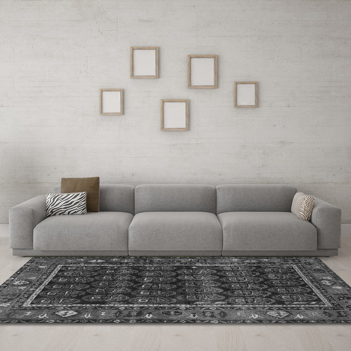 Machine Washable Persian Gray Traditional Rug in a Living Room,, wshtr602gry