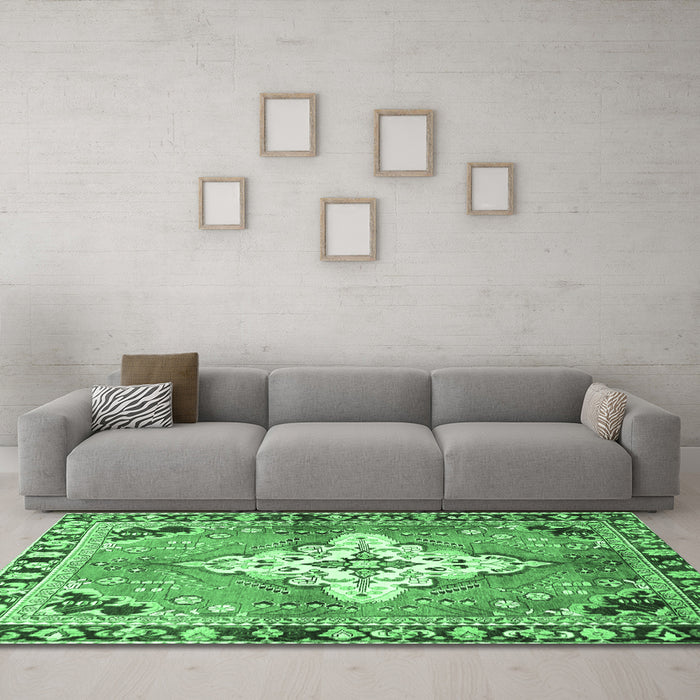 Machine Washable Medallion Emerald Green Traditional Area Rugs in a Living Room,, wshtr604emgrn