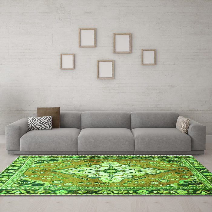 Machine Washable Medallion Green Traditional Area Rugs in a Living Room,, wshtr604grn