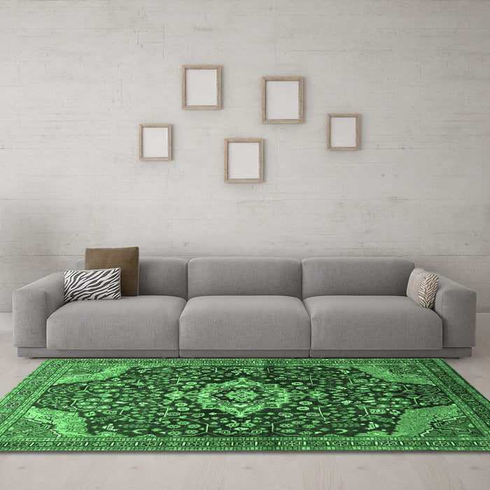 Machine Washable Persian Emerald Green Traditional Area Rugs in a Living Room,, wshtr606emgrn