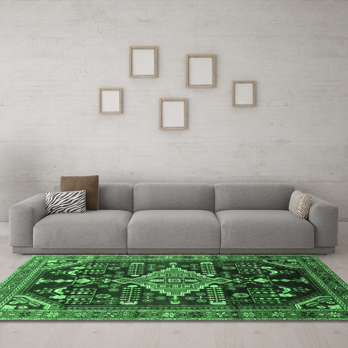 Machine Washable Persian Emerald Green Traditional Area Rugs in a Living Room,, wshtr607emgrn