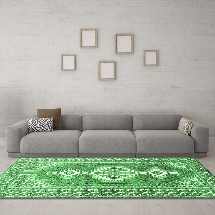 Machine Washable Persian Emerald Green Traditional Area Rugs in a Living Room,, wshtr609emgrn
