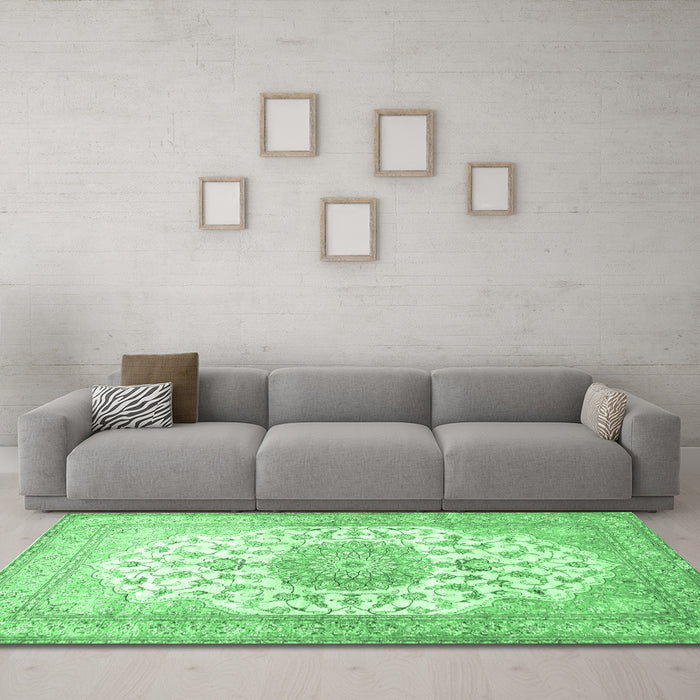 Machine Washable Medallion Emerald Green Traditional Area Rugs in a Living Room,, wshtr60emgrn