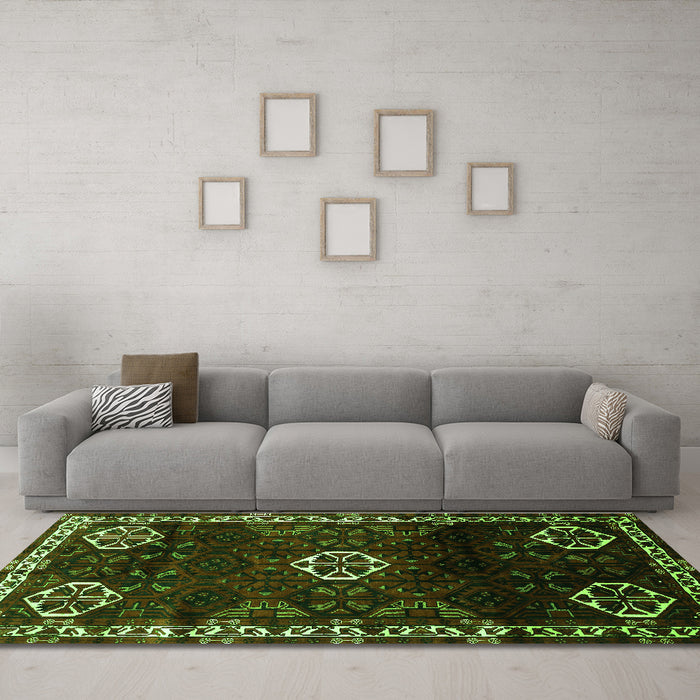 Machine Washable Persian Green Traditional Area Rugs in a Living Room,, wshtr617grn