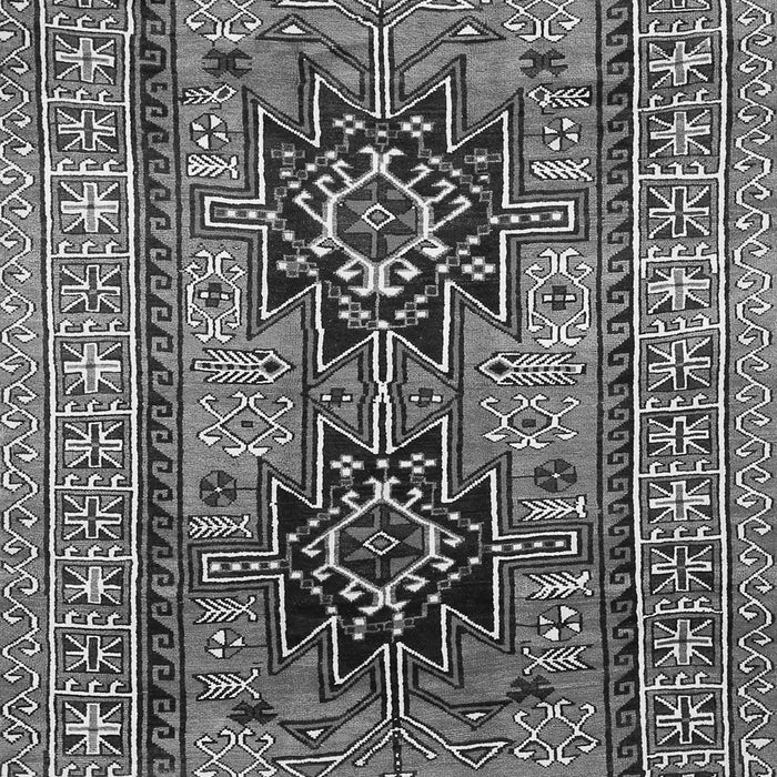 Serging Thickness of Machine Washable Persian Gray Traditional Rug, wshtr620gry