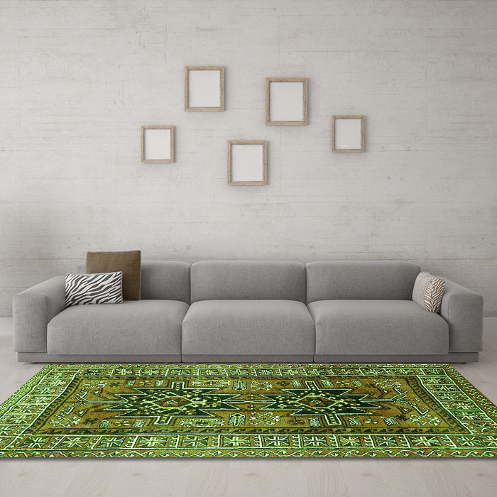 Machine Washable Persian Green Traditional Area Rugs in a Living Room,, wshtr620grn