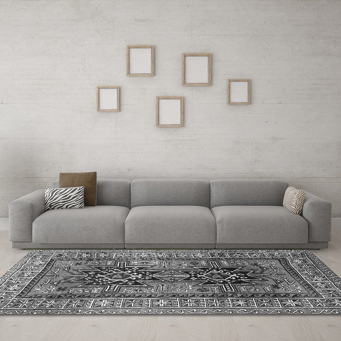 Machine Washable Persian Gray Traditional Rug in a Living Room,, wshtr620gry