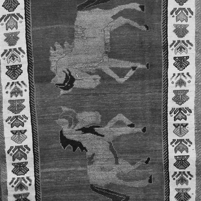 Serging Thickness of Machine Washable Animal Gray Traditional Rug, wshtr623gry