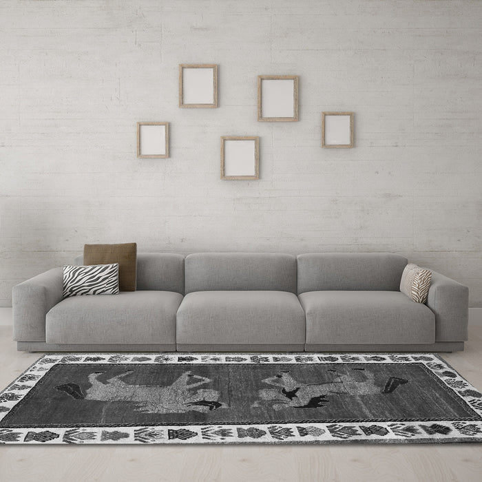 Machine Washable Animal Gray Traditional Rug in a Living Room,, wshtr623gry