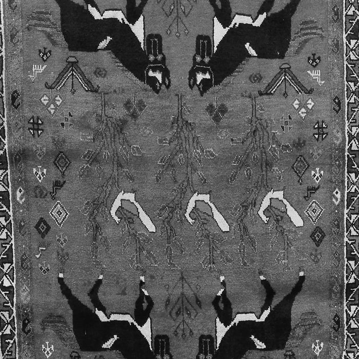 Serging Thickness of Machine Washable Persian Gray Traditional Rug, wshtr624gry