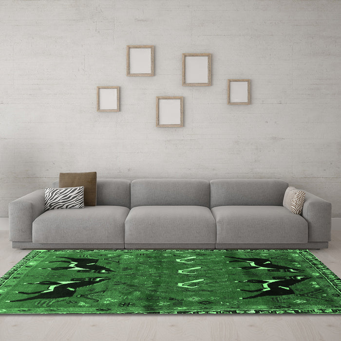 Machine Washable Persian Emerald Green Traditional Area Rugs in a Living Room,, wshtr624emgrn